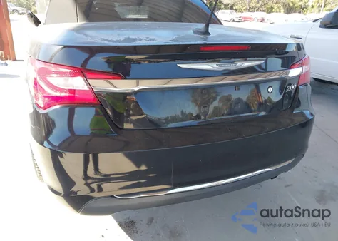 2014 Chrysler 200 Touring z USA, uszkodzony, nr VIN 1C3BCBEB3EN153329